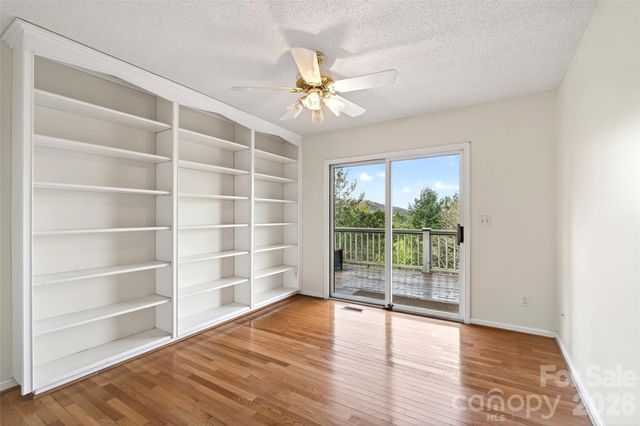 3 Tree Top Place, Black Mountain, NC 28711