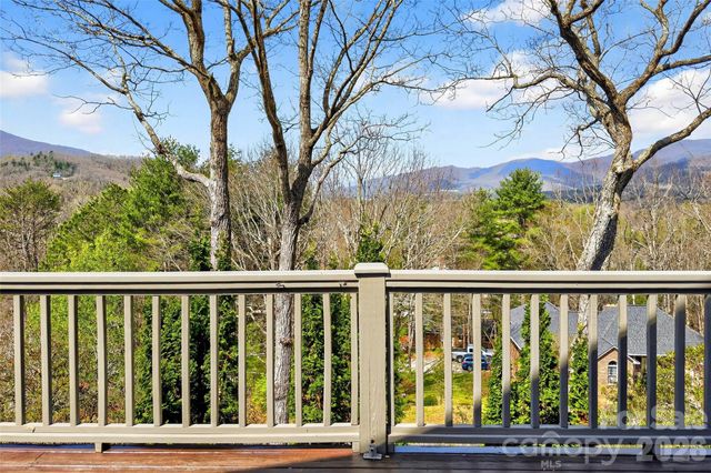 3 Tree Top Place, Black Mountain, NC 28711