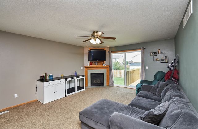 2014 Vista View Drive, Granger, IA 50109