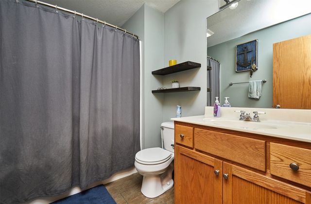 2014 Vista View Drive, Granger, IA 50109