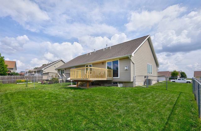2014 Vista View Drive, Granger, IA 50109