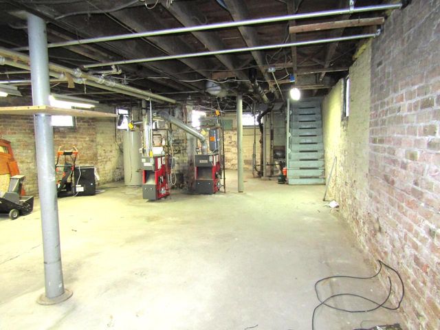 1711 E Belleview PLACE, Milwaukee, WI 53211