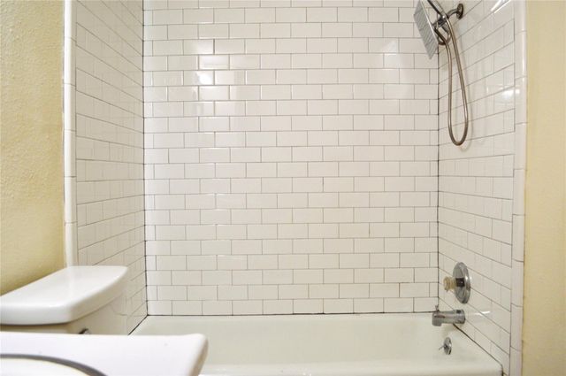 4709 Harmon Ave 409, Austin, TX 78751