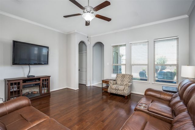 1913 Pavilion Lane, Denton, TX 76210