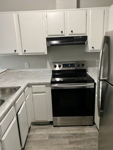 94 Cedarcrest Dr Apt 1, Clarksville, TN 37042