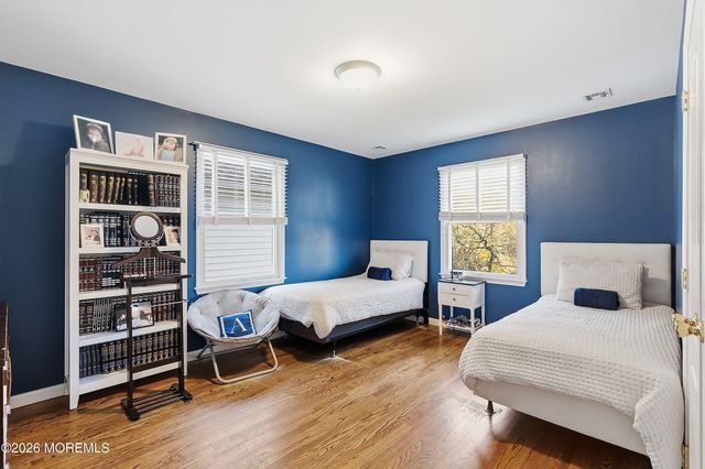 17 Treeside Lane, Lakewood, NJ 08701