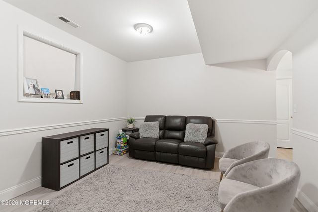 17 Treeside Lane, Lakewood, NJ 08701