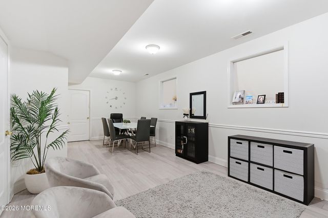 17 Treeside Lane, Lakewood, NJ 08701