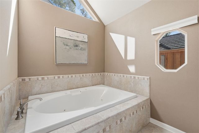 8520 Quail Oaks Dr, Granite Bay, CA 95746