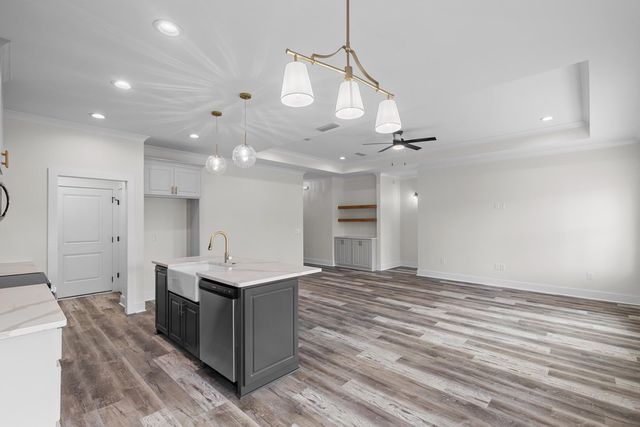 237 Weeping Willow Trail, Headland, AL 36345