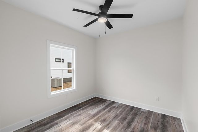 237 Weeping Willow Trail, Headland, AL 36345