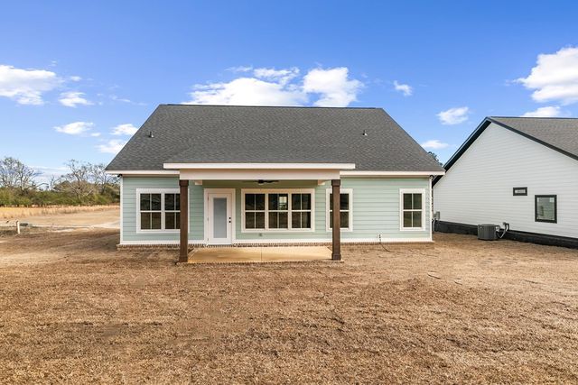 237 Weeping Willow Trail, Headland, AL 36345