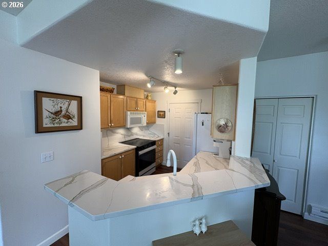 14721 Sw BEARD Rd 101, Beaverton, OR 97007