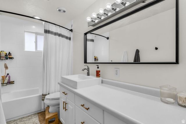 12433 S HARVEST AVE, Riverton, UT 84065