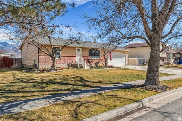 12433 S HARVEST AVE, Riverton, UT 84065