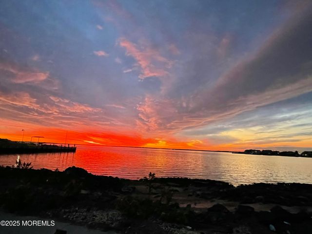 6 Northrup Drive 215, Brick, NJ 08724