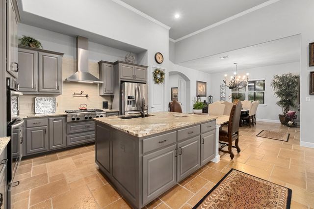 120 Applewood DR, Driftwood, TX 78619