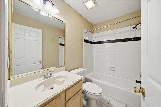 1822 28th Avenue N, Texas City, TX 77590