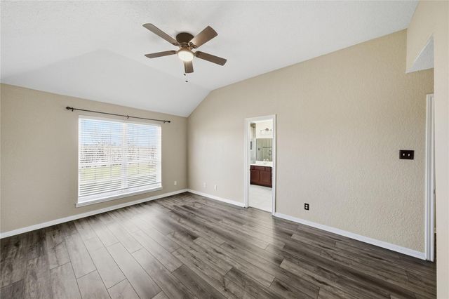 1822 28th Avenue N, Texas City, TX 77590