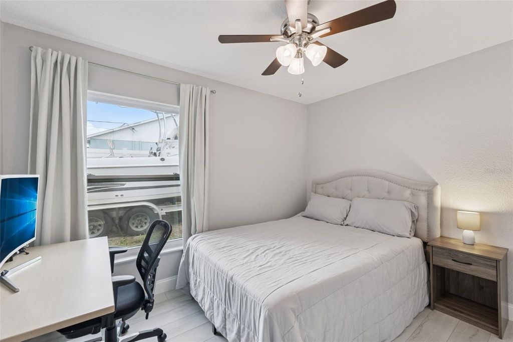 Image 15 of property listing at 1448 ROYAL TERRACE, Deltona, FL 32738