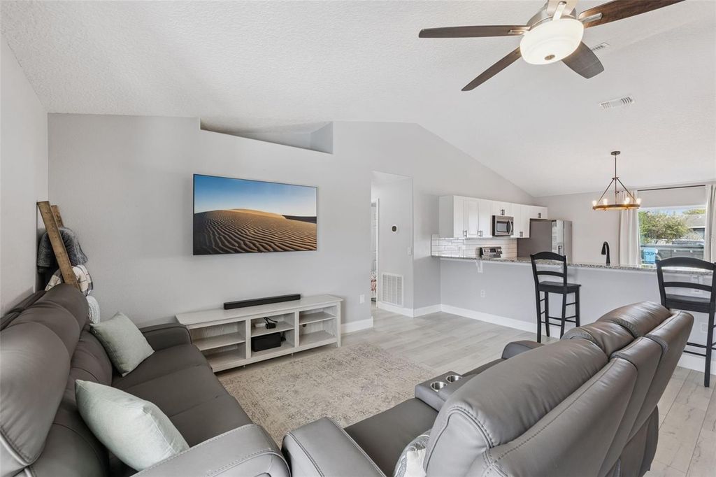 Image 3 of property listing at 1448 ROYAL TERRACE, Deltona, FL 32738