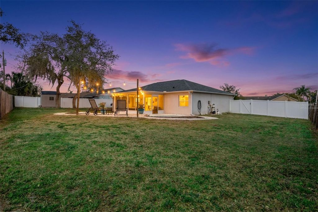 Image 28 of property listing at 1448 ROYAL TERRACE, Deltona, FL 32738