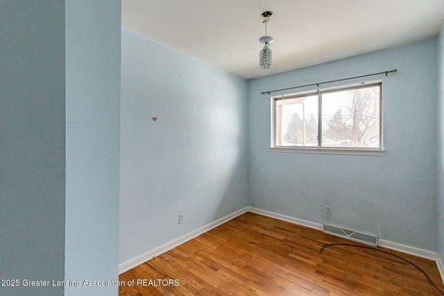 810 Clark Road, Lansing, MI 48917