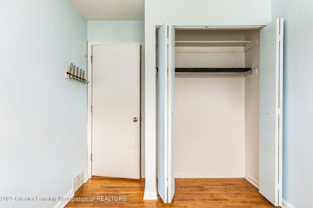 810 Clark Road, Lansing, MI 48917