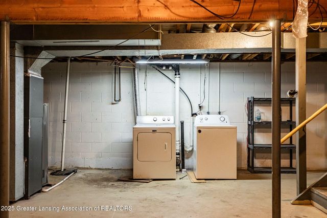 810 Clark Road, Lansing, MI 48917