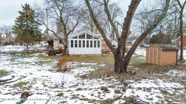 810 Clark Road, Lansing, MI 48917