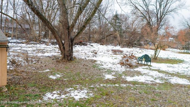 810 Clark Road, Lansing, MI 48917