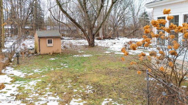 810 Clark Road, Lansing, MI 48917