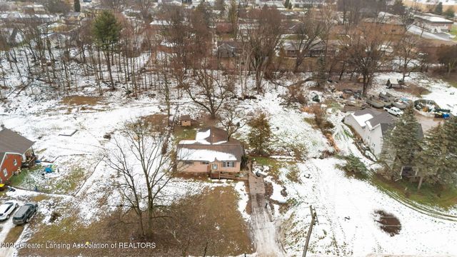 810 Clark Road, Lansing, MI 48917