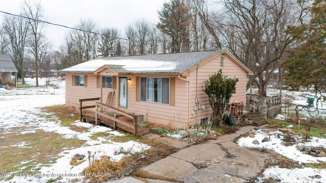 810 Clark Road, Lansing, MI 48917