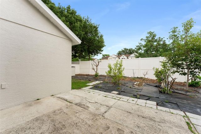 632 HERONS NEST COURT, Orlando, FL 32825