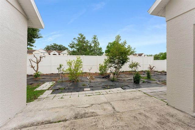 632 HERONS NEST COURT, Orlando, FL 32825