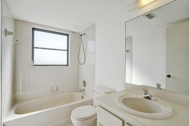 2221 Cypress Island Dr 501, Pompano Beach, FL 33069