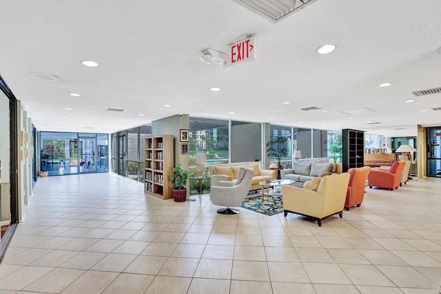 2221 Cypress Island Dr 501, Pompano Beach, FL 33069