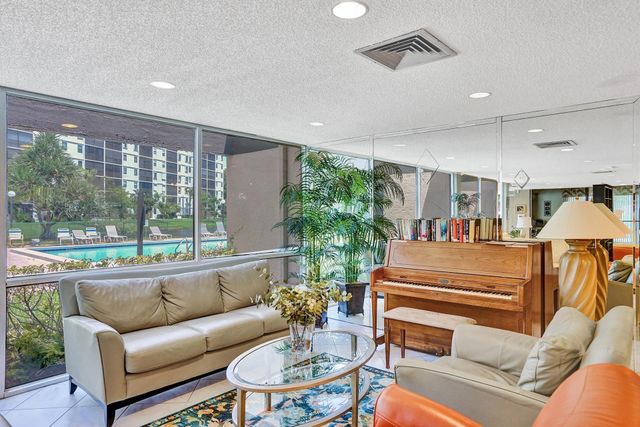 2221 Cypress Island Dr 501, Pompano Beach, FL 33069