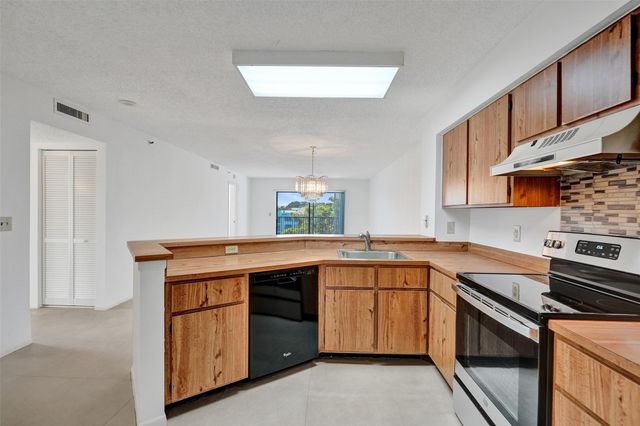 2221 Cypress Island Dr 501, Pompano Beach, FL 33069