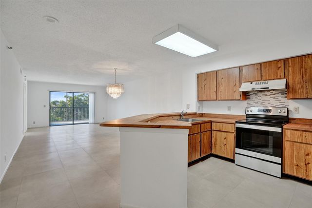 2221 Cypress Island Dr 501, Pompano Beach, FL 33069