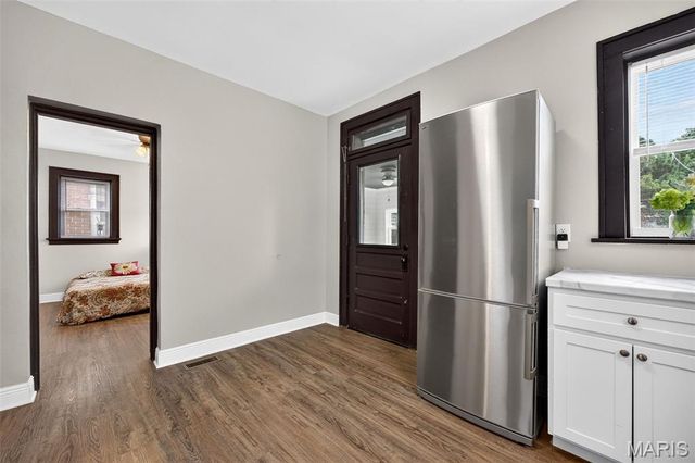 4466 Ellenwood Avenue, St Louis, MO 63116