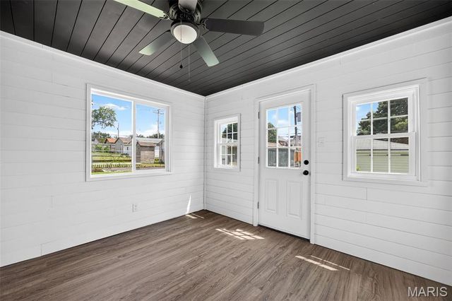 4466 Ellenwood Avenue, St Louis, MO 63116