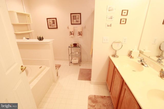30 LEIGHTON DR, Mount Laurel, NJ 08054