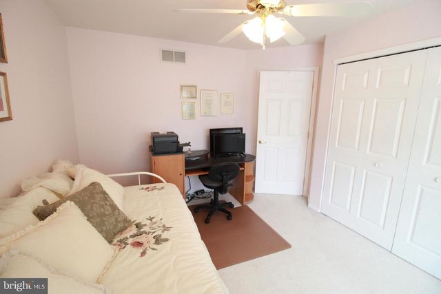 30 LEIGHTON DR, Mount Laurel, NJ 08054
