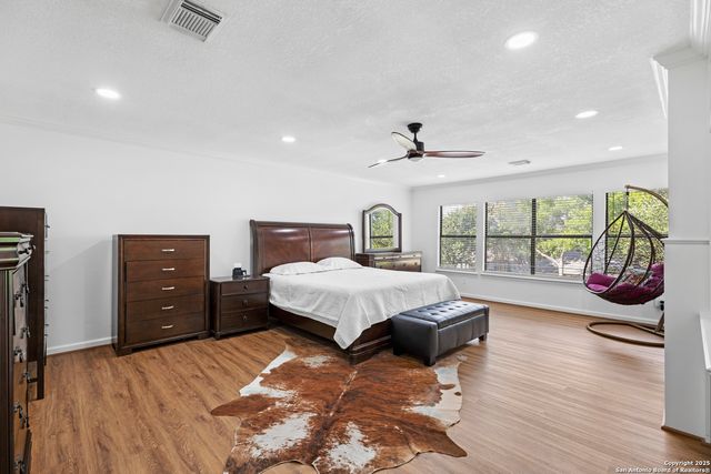 13423 Forum, Universal City, TX 78148
