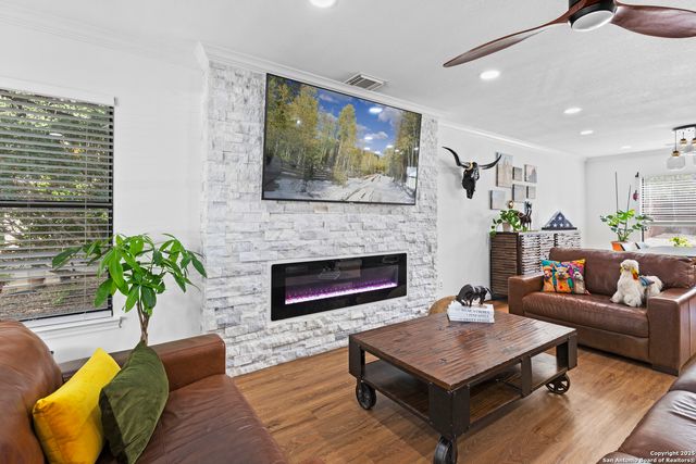 13423 Forum, Universal City, TX 78148