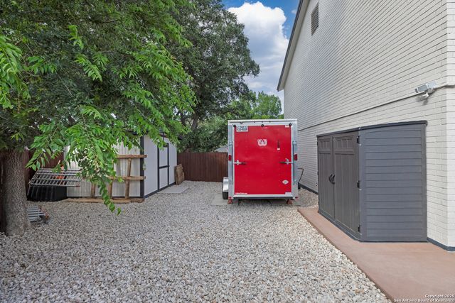 13423 Forum, Universal City, TX 78148