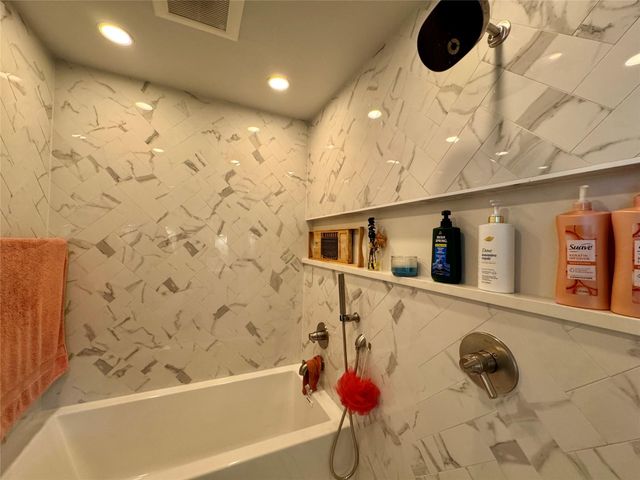 2805 Silverway DR, Austin, TX 78757