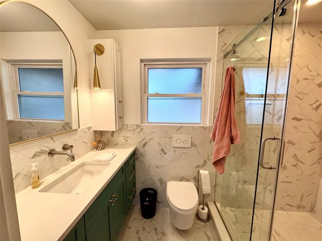 2805 Silverway DR, Austin, TX 78757